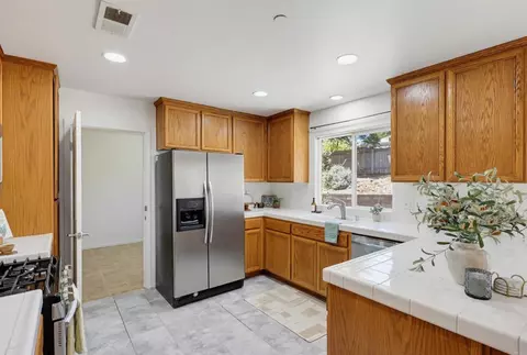 Kitchen - 9744 Sierra Madre Rd, Spring Valley, CA 91977 photo 2 of 4