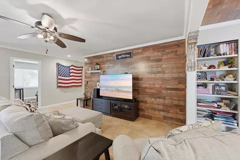 Living - 2438 Duraznitos Rd, Ramona, CA 92065 photo 2 of 2