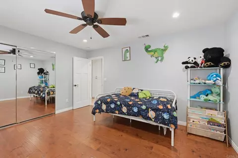 Bedroom - 2438 Duraznitos Rd, Ramona, CA 92065 photo 4 of 6