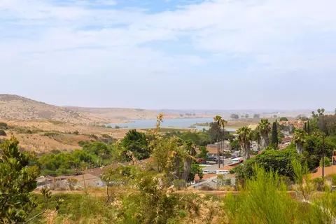 View/Area - 2724 Lake Pointe Dr #239, Spring Valley, CA 91977 photo 2 of 5