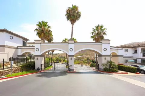 View/Area - 2724 Lake Pointe Dr #239, Spring Valley, CA 91977 photo 1 of 5