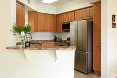Kitchen - 2724 Lake Pointe Dr #239, Spring Valley, CA 91977 photo 3 of 3