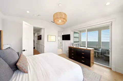Bedroom - 825 9th St, Coronado, CA 92118 photo 2 of 6