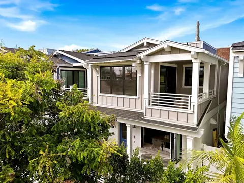 Exterior - 825 9th St, Coronado, CA 92118 photo 2 of 6