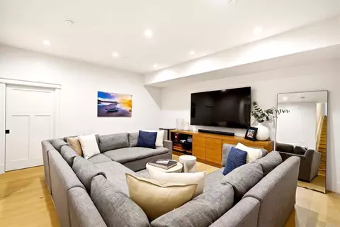 Living - 825 9th St, Coronado, CA 92118 photo 4 of 4