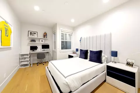 Bedroom - 825 9th St, Coronado, CA 92118 photo 5 of 6