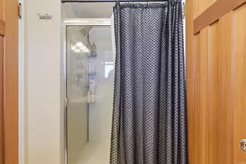 Bath - 1738 Key Ln, El Cajon, CA 92021 photo 3 of 6