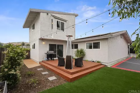Exterior - 8427 Carlton Oaks Dr, Santee, CA 92071 photo 2 of 4