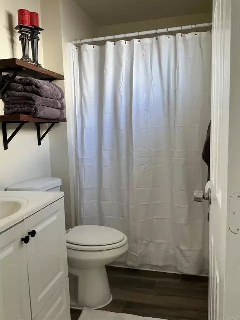 Bath - 8427 Carlton Oaks Dr, Santee, CA 92071 photo 3 of 3