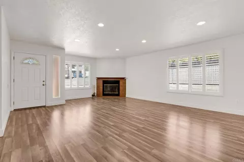 Living - 7979 Shir Mar Pl, El Cajon, CA 92021 photo 2 of 5