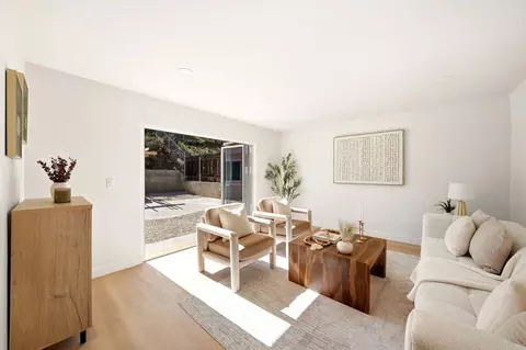 Living - 14722 Jeff Park Ln, Poway, CA 92064 photo 2 of 3