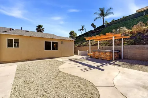 Exterior - 14722 Jeff Park Ln, Poway, CA 92064 photo 5 of 7