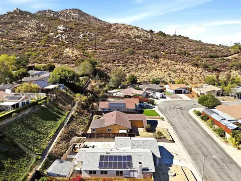 View/Area - 14722 Jeff Park Ln, Poway, CA 92064 photo 3 of 5