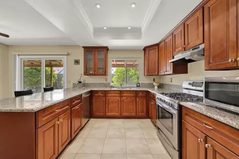 Kitchen - 10510 Share Ct, Santee, CA 92071 photo 3 of 4
