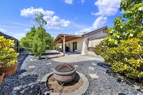 Exterior - 10510 Share Ct, Santee, CA 92071 photo 4 of 10