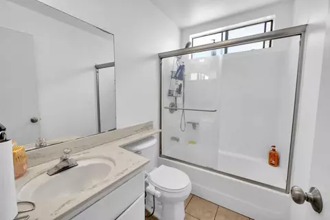 Bath - 2906 Elm Tree Ct, Spring Valley, CA 91978 photo 2 of 2