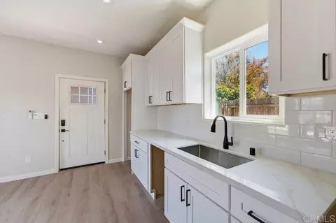Entry Way - 575 Mitchell Ave, San Leandro, CA 94577 photo 3 of 3