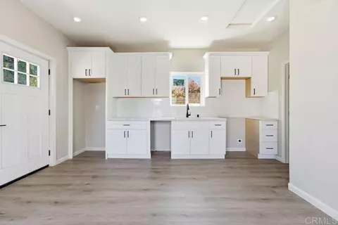 Entry Way - 575 Mitchell Ave, San Leandro, CA 94577 photo 2 of 3