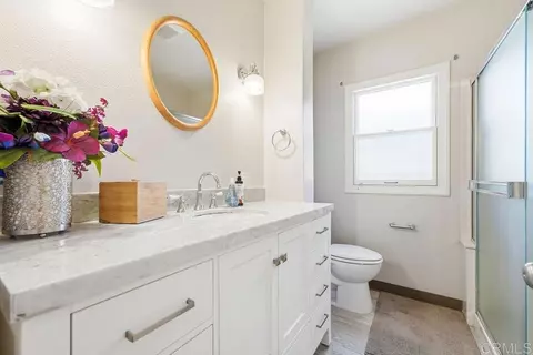 Bath - 575 Mitchell Ave, San Leandro, CA 94577 photo 1 of 7