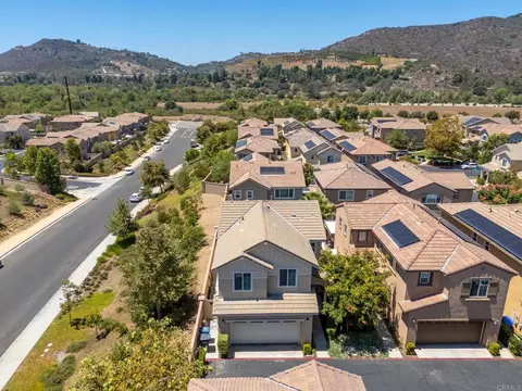 View/Area - 259 Dun Blazer Way, Fallbrook, CA 92028 photo 5 of 12