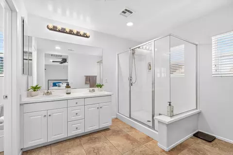 Bath - 259 Dun Blazer Way, Fallbrook, CA 92028 photo 2 of 4