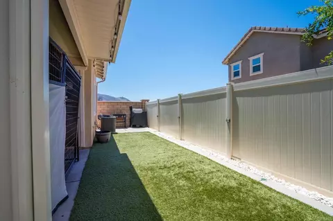 Exterior - 259 Dun Blazer Way, Fallbrook, CA 92028 photo 4 of 7