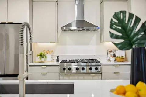 Kitchen - 455 Nickman, Chula Vista, CA 91911 photo 6 of 9