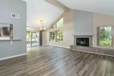 5210 Caminito Apartado, San Diego, CA 92108