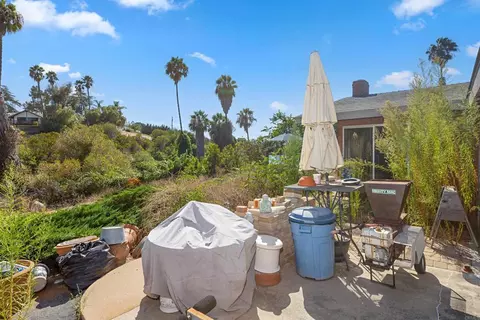Exterior - 609 Roca Pl, Vista, CA 92084 photo 12 of 14