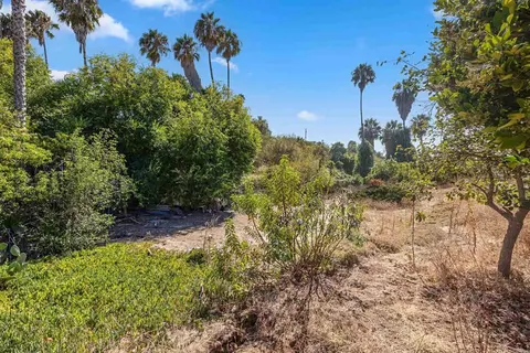 Exterior - 609 Roca Pl, Vista, CA 92084 photo 10 of 14