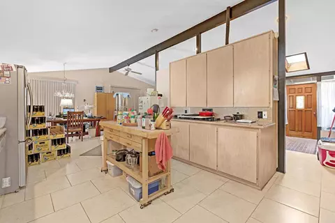 Kitchen - 609 Roca Pl, Vista, CA 92084 photo 2 of 5