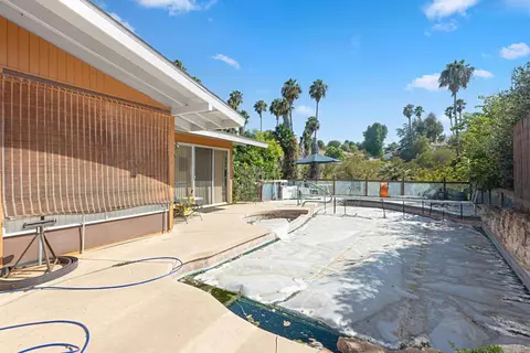 Exterior - 609 Roca Pl, Vista, CA 92084 photo 4 of 14