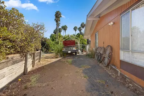 Exterior - 609 Roca Pl, Vista, CA 92084 photo 13 of 14