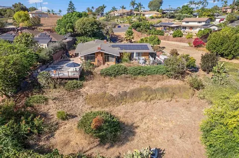 View/Area - 609 Roca Pl, Vista, CA 92084 photo 6 of 6