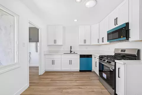335 Cates St, San Diego, CA 92114