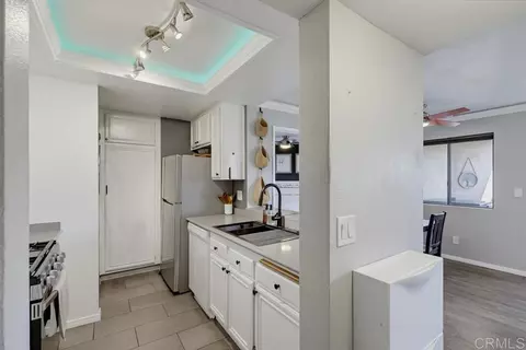 Kitchen - 3045 Blue Oak Ct, Spring Valley, CA 91978 photo 1 of 6