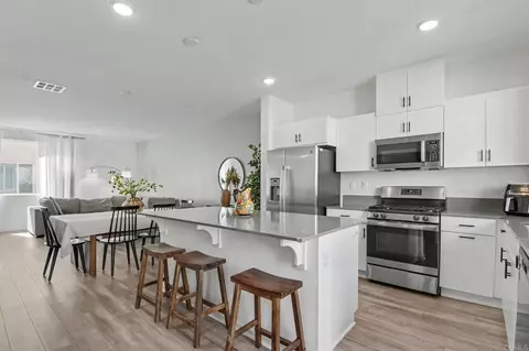 5212 Beachfront Cove St #37, San Diego, CA 92154
