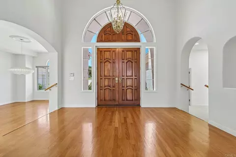 Entry Way - 17572 Via Loma Dr, Poway, CA 92064 photo 2 of 3