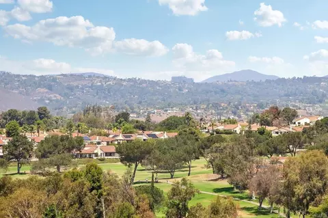 View/Area - 17572 Via Loma Dr, Poway, CA 92064 photo 4 of 8