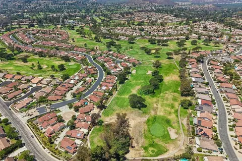 View/Area - 17572 Via Loma Dr, Poway, CA 92064 photo 3 of 8