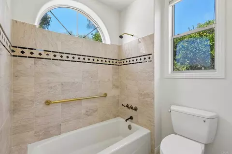 Bath - 17572 Via Loma Dr, Poway, CA 92064 photo 8 of 9