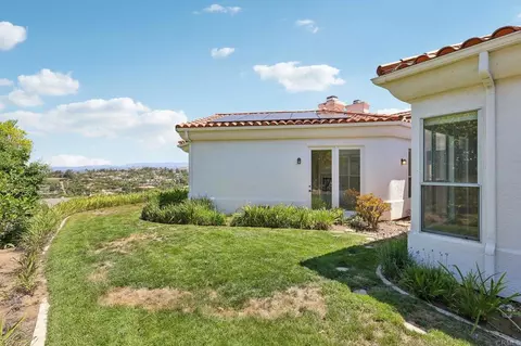 Exterior - 17572 Via Loma Dr, Poway, CA 92064 photo 9 of 14