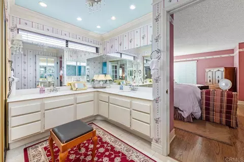 Bath - 1344 Timberpond, El Cajon, CA 92019 photo 2 of 3