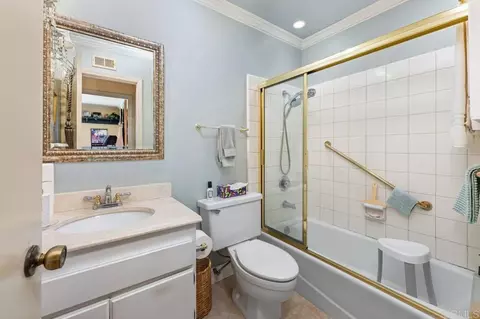 Bath - 1344 Timberpond, El Cajon, CA 92019 photo 3 of 3