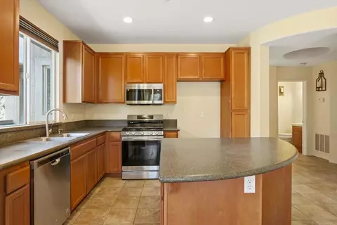 Kitchen - 3171 Dehesa Rd #5, El Cajon, CA 92019 photo 2 of 3