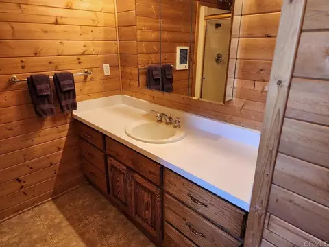 Bath - 34675 Yuma Rd, Julian, CA 92036 photo 3 of 3