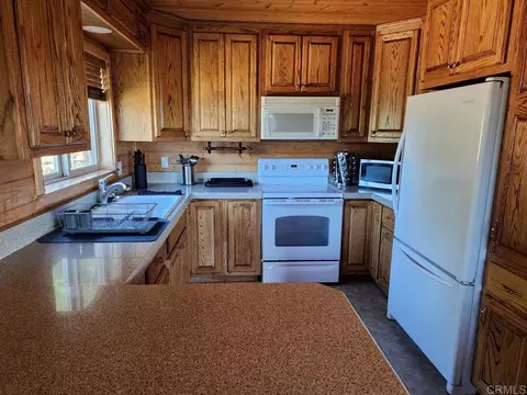 Kitchen - 34675 Yuma Rd, Julian, CA 92036 photo 2 of 2