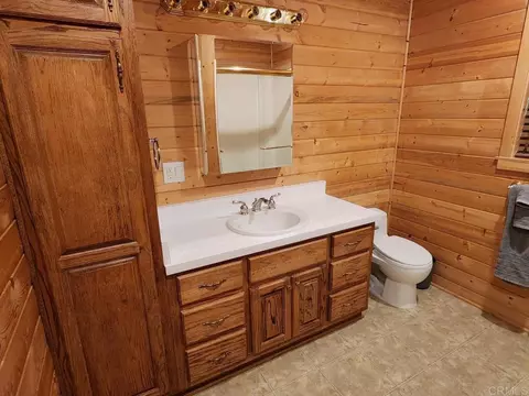 Bath - 34675 Yuma Rd, Julian, CA 92036 photo 2 of 3