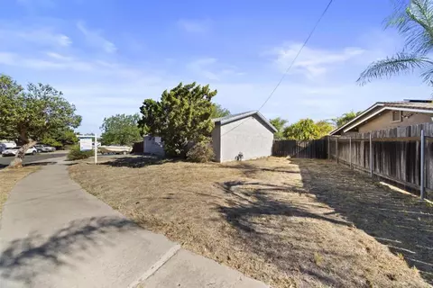 Exterior - 9733 Settle Rd, Santee, CA 92071 photo 2 of 12