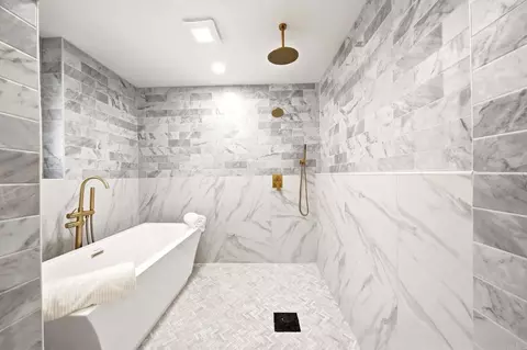 Bath - 1315 Barbara Dr, Vista, CA 92084 photo 1 of 5